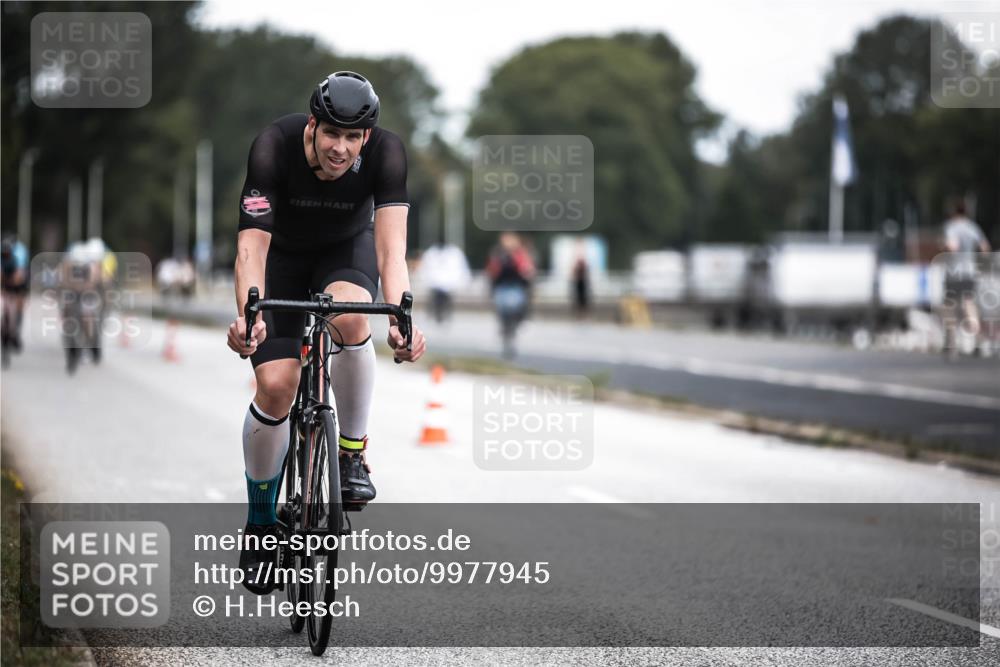 16.08.2026 - KN Förde Triathlon 2026 H.Heesch http://msf.ph/oto/9977945 16.08.2026 11:23:11 Radfahren 309, 386, 398, 399 meine-sportfotos.de