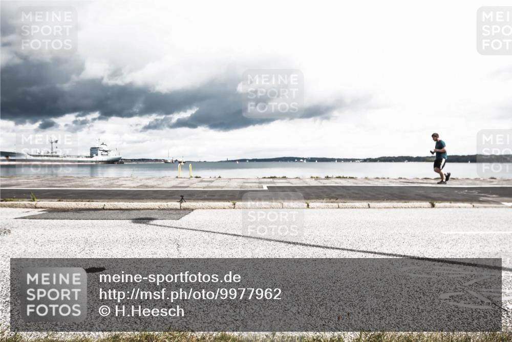 16.08.2026 - KN Förde Triathlon 2026 H.Heesch http://msf.ph/oto/9977962 16.08.2026 12:53:34 Radfahren 544, 575 meine-sportfotos.de