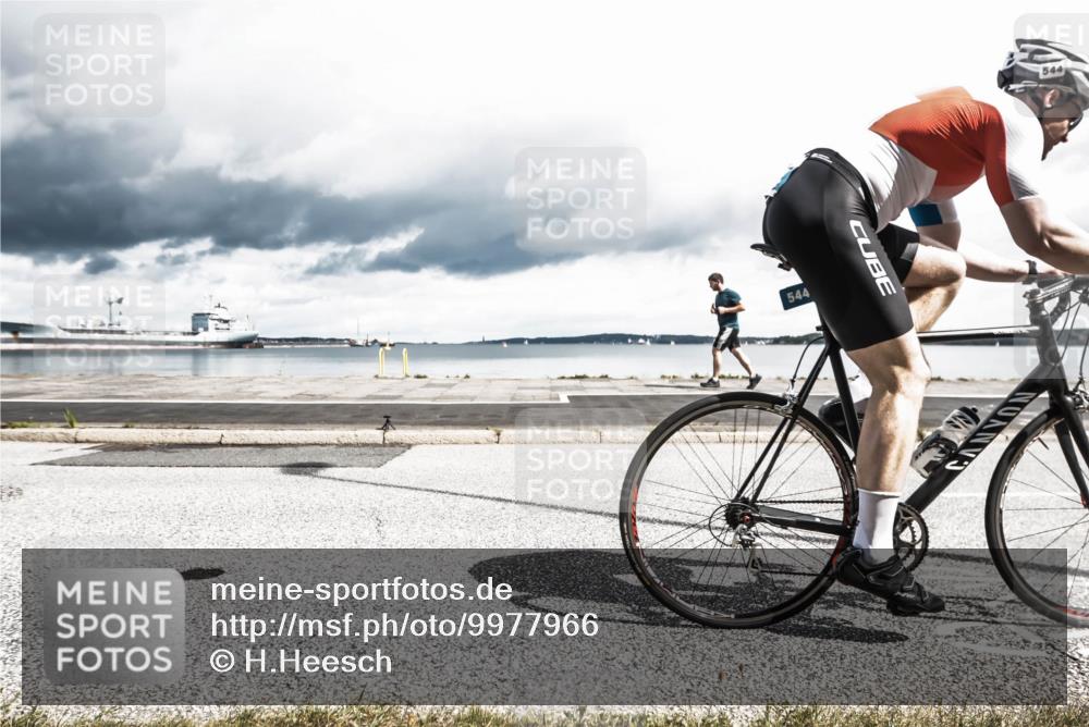 16.08.2026 - KN Förde Triathlon 2026 H.Heesch http://msf.ph/oto/9977966 16.08.2026 12:53:35 Radfahren 544, 575 meine-sportfotos.de