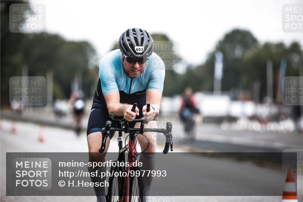 16.08.2026 - KN Förde Triathlon 2026 H.Heesch http://msf.ph/oto/9977993 16.08.2026 11:23:17 Radfahren 386, 403, 411, 430 meine-sportfotos.de