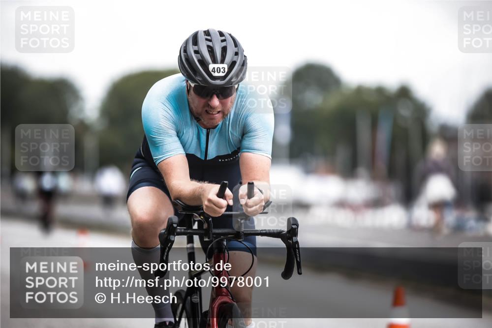 16.08.2026 - KN Förde Triathlon 2026 H.Heesch http://msf.ph/oto/9978001 16.08.2026 11:23:17 Radfahren 386, 403, 411, 430 meine-sportfotos.de