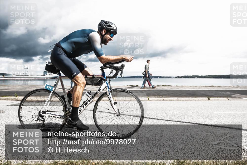 16.08.2026 - KN Förde Triathlon 2026 H.Heesch http://msf.ph/oto/9978027 16.08.2026 12:54:08 Radfahren 505, 545, 574 meine-sportfotos.de