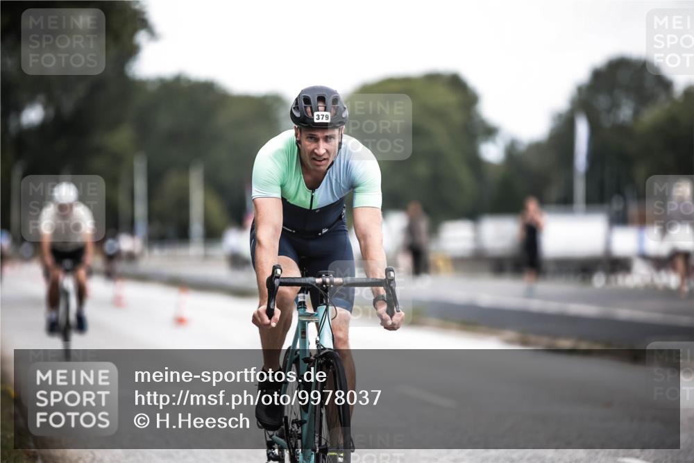 16.08.2026 - KN Förde Triathlon 2026 H.Heesch http://msf.ph/oto/9978037 16.08.2026 11:23:24 Radfahren 316, 370, 379, 395, 430 meine-sportfotos.de