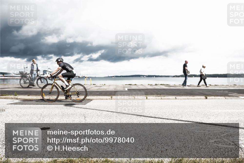 16.08.2026 - KN Förde Triathlon 2026 H.Heesch http://msf.ph/oto/9978040 16.08.2026 12:54:30 Radfahren 518, 702, 707 meine-sportfotos.de