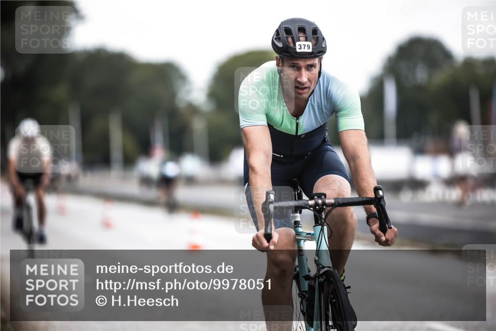 16.08.2026 - KN Förde Triathlon 2026 H.Heesch http://msf.ph/oto/9978051 16.08.2026 11:23:24 Radfahren 316, 370, 379, 395, 430 meine-sportfotos.de