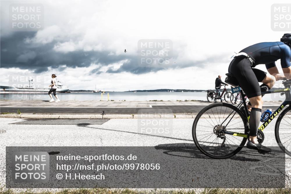 16.08.2026 - KN Förde Triathlon 2026 H.Heesch http://msf.ph/oto/9978056 16.08.2026 12:54:44 Radfahren 503, 708 meine-sportfotos.de