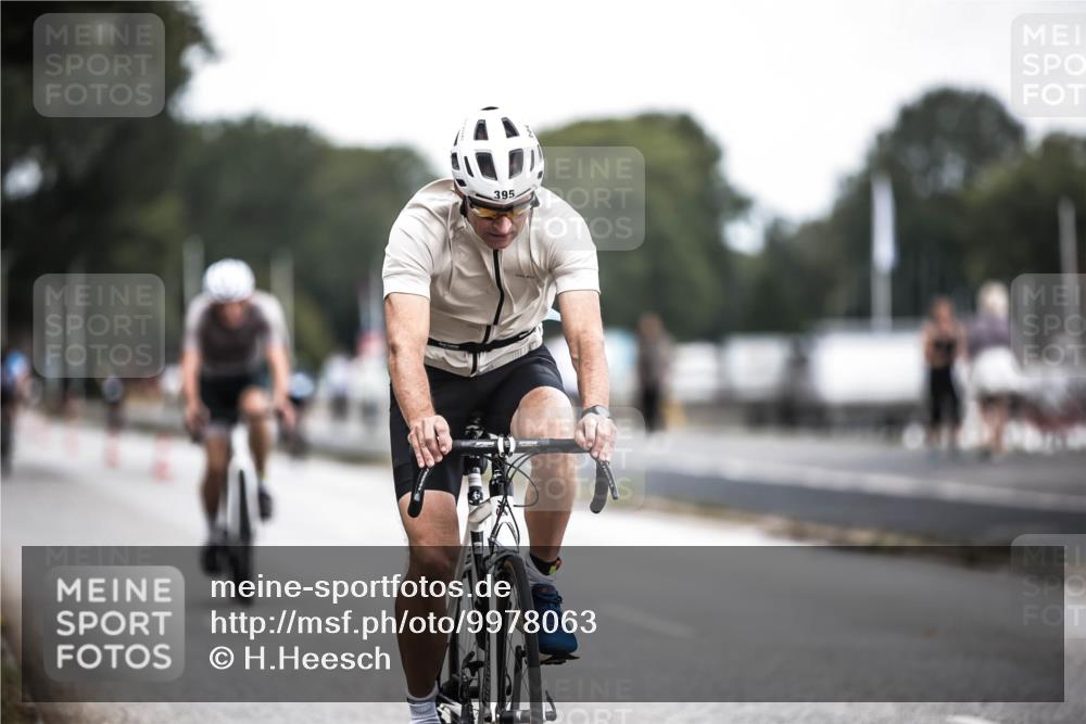 16.08.2026 - KN Förde Triathlon 2026 H.Heesch http://msf.ph/oto/9978063 16.08.2026 11:23:27 Radfahren 316, 370, 379, 395 meine-sportfotos.de