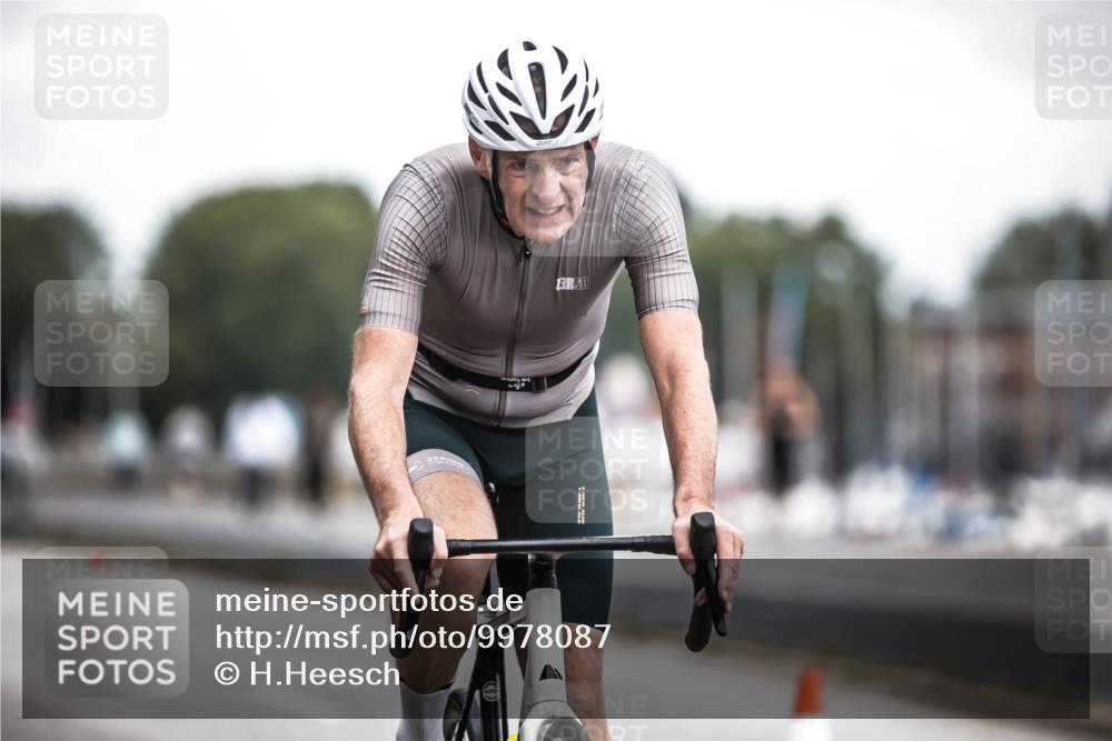 16.08.2026 - KN Förde Triathlon 2026 H.Heesch http://msf.ph/oto/9978087 16.08.2026 11:23:29 Radfahren 316, 370, 395 meine-sportfotos.de