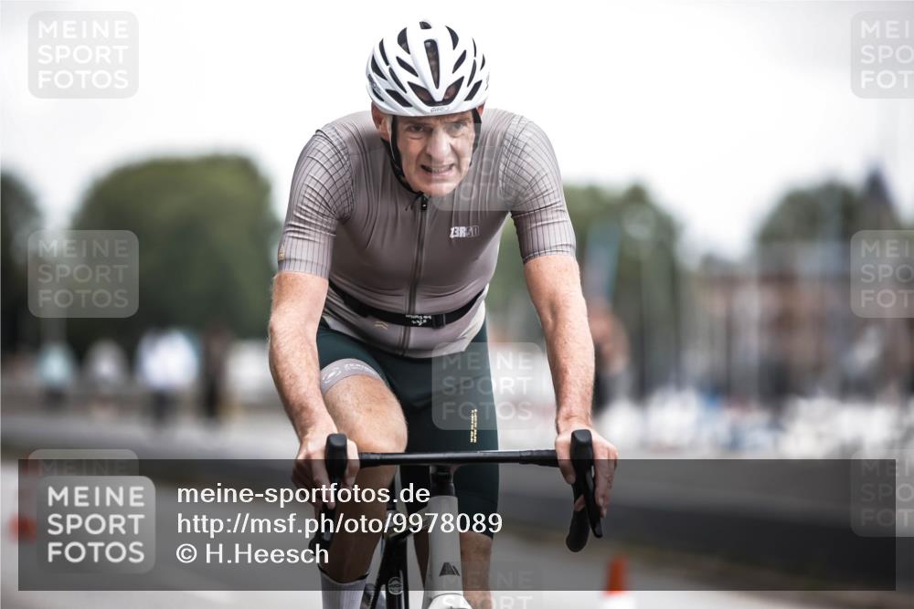 16.08.2026 - KN Förde Triathlon 2026 H.Heesch http://msf.ph/oto/9978089 16.08.2026 11:23:29 Radfahren 316, 370, 395 meine-sportfotos.de