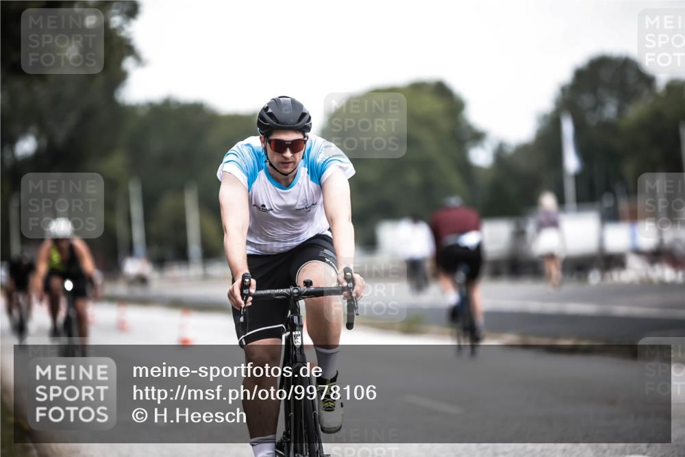 16.08.2026 - KN Förde Triathlon 2026 H.Heesch http://msf.ph/oto/9978106 16.08.2026 11:23:34 Radfahren 320, 364, 410 meine-sportfotos.de