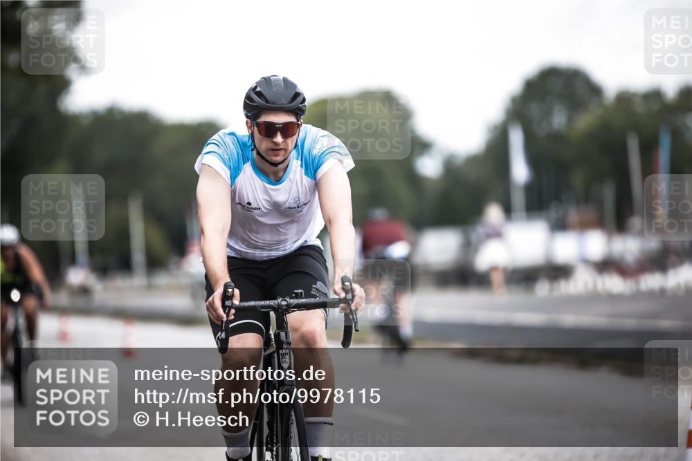 16.08.2026 - KN Förde Triathlon 2026 H.Heesch http://msf.ph/oto/9978115 16.08.2026 11:23:34 Radfahren 320, 364, 410 meine-sportfotos.de