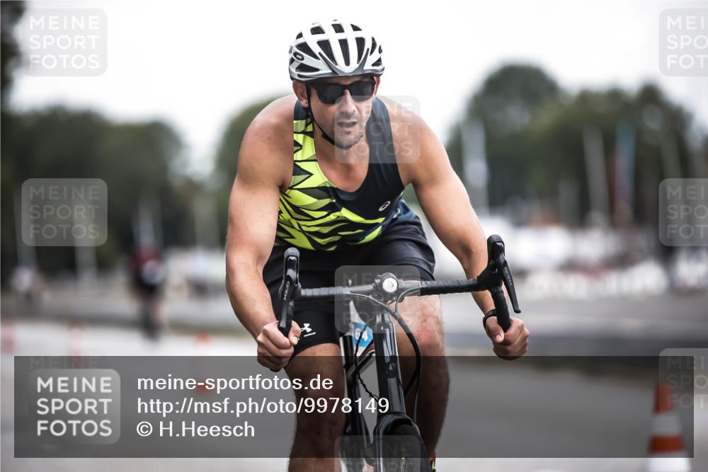 16.08.2026 - KN Förde Triathlon 2026 H.Heesch http://msf.ph/oto/9978149 16.08.2026 11:23:37 Radfahren 320, 364, 410, 421 meine-sportfotos.de