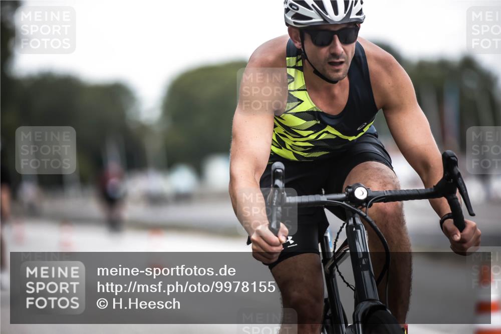 16.08.2026 - KN Förde Triathlon 2026 H.Heesch http://msf.ph/oto/9978155 16.08.2026 11:23:37 Radfahren 320, 364, 410, 421 meine-sportfotos.de