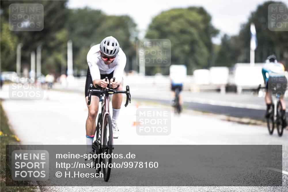 16.08.2026 - KN Förde Triathlon 2026 H.Heesch http://msf.ph/oto/9978160 16.08.2026 11:30:51 Radfahren 353 meine-sportfotos.de