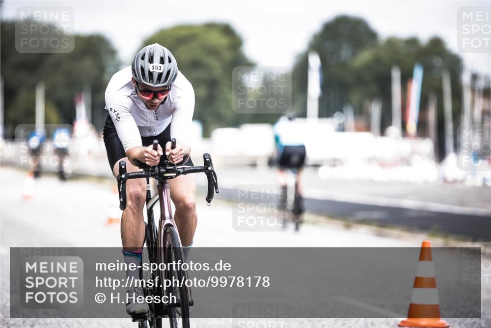 16.08.2026 - KN Förde Triathlon 2026 H.Heesch http://msf.ph/oto/9978178 16.08.2026 11:30:52 Radfahren 353 meine-sportfotos.de