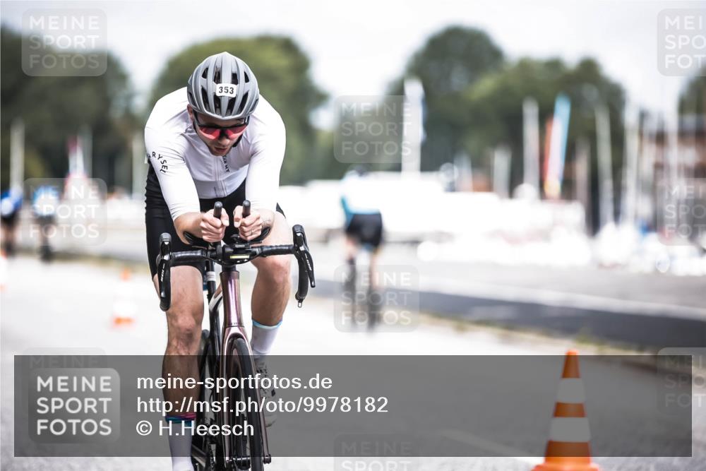 16.08.2026 - KN Förde Triathlon 2026 H.Heesch http://msf.ph/oto/9978182 16.08.2026 11:30:52 Radfahren 353 meine-sportfotos.de