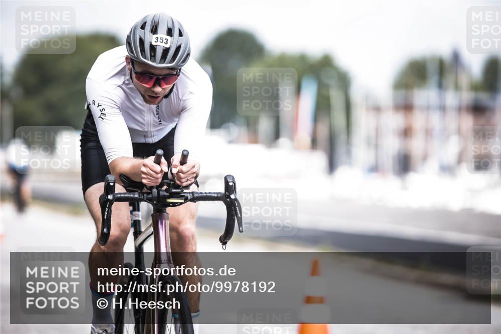 16.08.2026 - KN Förde Triathlon 2026 H.Heesch http://msf.ph/oto/9978192 16.08.2026 11:30:52 Radfahren 353 meine-sportfotos.de
