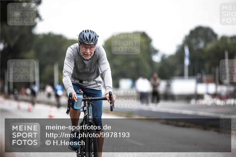 16.08.2026 - KN Förde Triathlon 2026 H.Heesch http://msf.ph/oto/9978193 16.08.2026 11:24:03 Radfahren 308, 330, 350, 394 meine-sportfotos.de