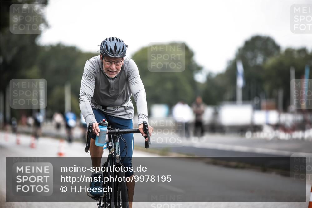 16.08.2026 - KN Förde Triathlon 2026 H.Heesch http://msf.ph/oto/9978195 16.08.2026 11:24:03 Radfahren 308, 330, 350, 394 meine-sportfotos.de