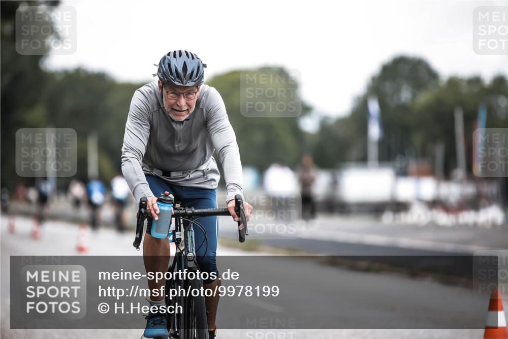 16.08.2026 - KN Förde Triathlon 2026 H.Heesch http://msf.ph/oto/9978199 16.08.2026 11:24:03 Radfahren 308, 330, 350, 394 meine-sportfotos.de