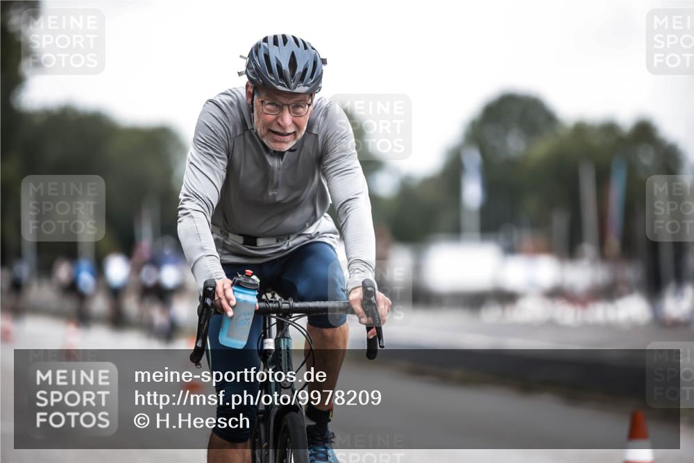 16.08.2026 - KN Förde Triathlon 2026 H.Heesch http://msf.ph/oto/9978209 16.08.2026 11:24:04 Radfahren 308, 330, 350, 394 meine-sportfotos.de