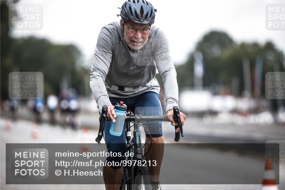16.08.2026 - KN Förde Triathlon 2026 H.Heesch http://msf.ph/oto/9978213 16.08.2026 11:24:04 Radfahren 308, 330, 350, 394 meine-sportfotos.de