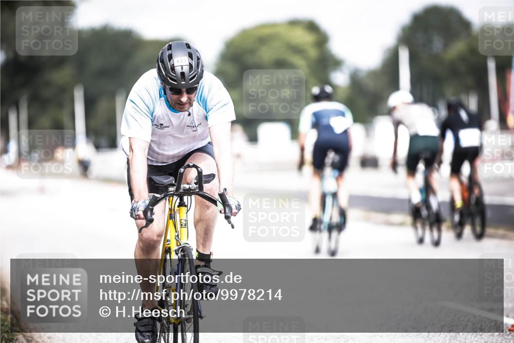 16.08.2026 - KN Förde Triathlon 2026 H.Heesch http://msf.ph/oto/9978214 16.08.2026 11:31:12 Radfahren 357, 427 meine-sportfotos.de