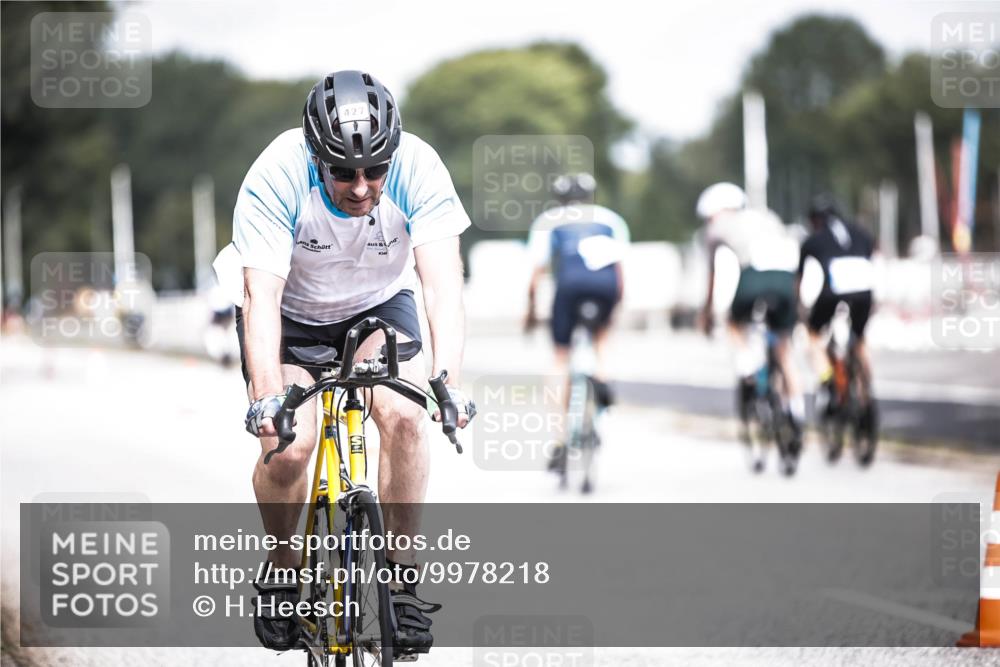 16.08.2026 - KN Förde Triathlon 2026 H.Heesch http://msf.ph/oto/9978218 16.08.2026 11:31:12 Radfahren 357, 427 meine-sportfotos.de
