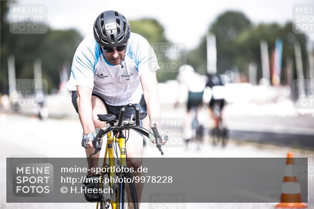 16.08.2026 - KN Förde Triathlon 2026 H.Heesch http://msf.ph/oto/9978228 16.08.2026 11:31:12 Radfahren 357, 427 meine-sportfotos.de