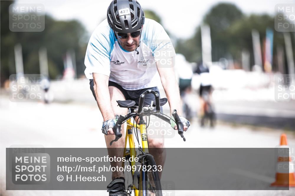 16.08.2026 - KN Förde Triathlon 2026 H.Heesch http://msf.ph/oto/9978233 16.08.2026 11:31:12 Radfahren 357, 427 meine-sportfotos.de