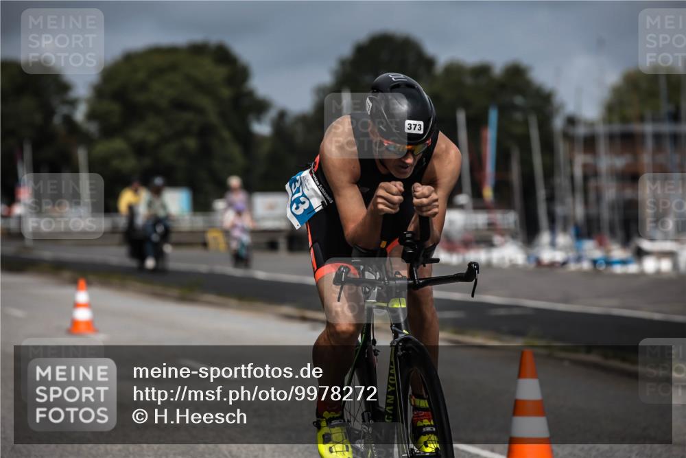 16.08.2026 - KN Förde Triathlon 2026 H.Heesch http://msf.ph/oto/9978272 16.08.2026 11:31:35 Radfahren 377, 395 meine-sportfotos.de