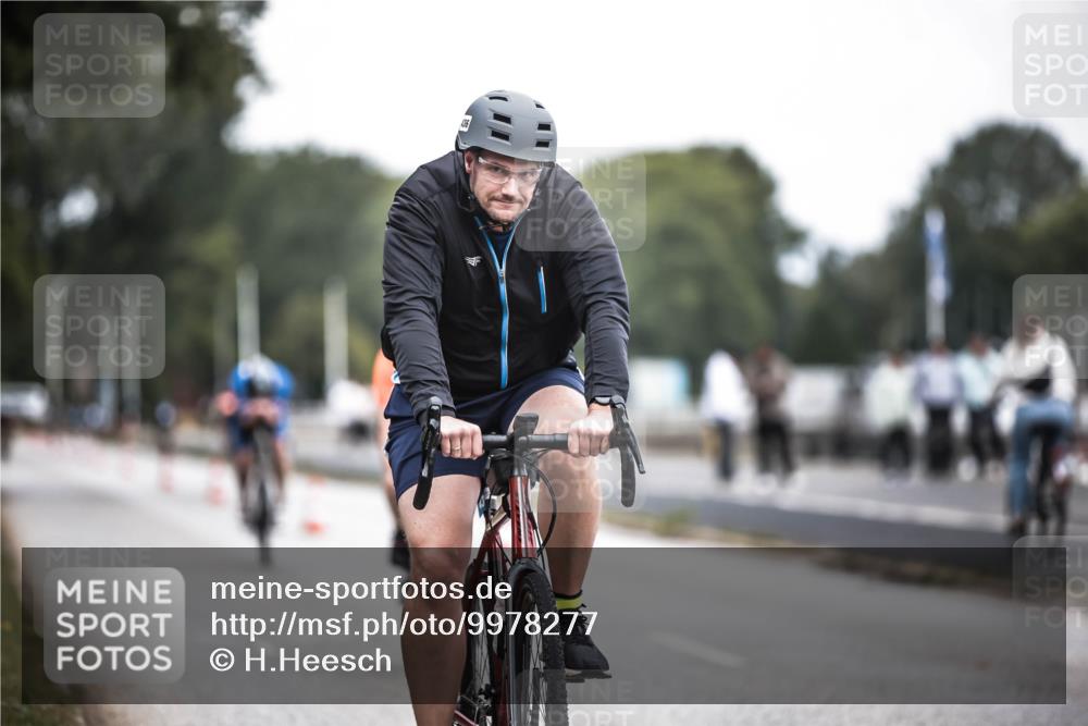 16.08.2026 - KN Förde Triathlon 2026 H.Heesch http://msf.ph/oto/9978277 16.08.2026 11:24:32 Radfahren 393, 401, 436, 804 meine-sportfotos.de