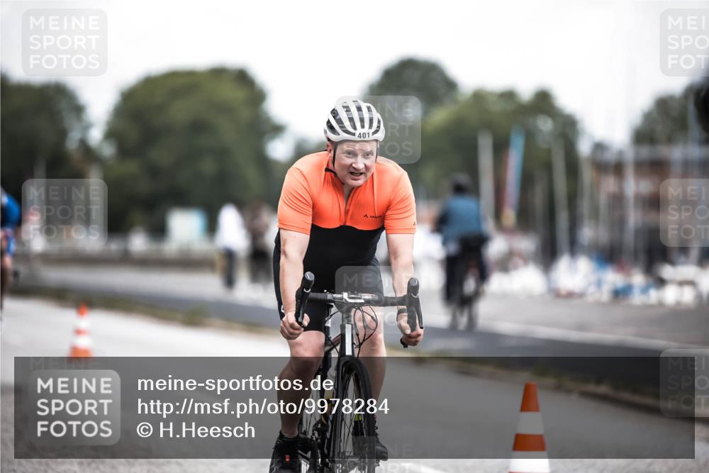 16.08.2026 - KN Förde Triathlon 2026 H.Heesch http://msf.ph/oto/9978284 16.08.2026 11:24:33 Radfahren 343, 393, 401, 436, 804 meine-sportfotos.de