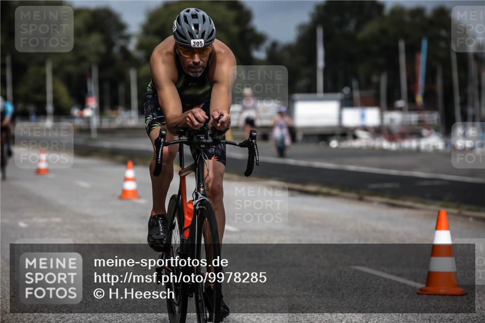 16.08.2026 - KN Förde Triathlon 2026 H.Heesch http://msf.ph/oto/9978285 16.08.2026 11:31:38 Radfahren 338, 377, 395 meine-sportfotos.de