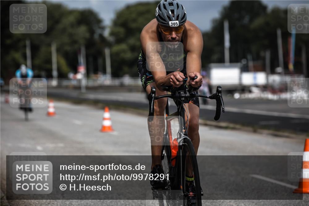 16.08.2026 - KN Förde Triathlon 2026 H.Heesch http://msf.ph/oto/9978291 16.08.2026 11:31:38 Radfahren 338, 377, 395 meine-sportfotos.de