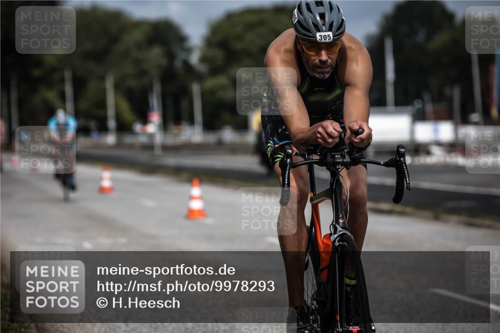 16.08.2026 - KN Förde Triathlon 2026 H.Heesch http://msf.ph/oto/9978293 16.08.2026 11:31:38 Radfahren 338, 377, 395 meine-sportfotos.de