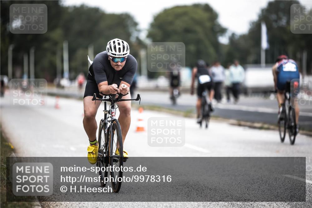 16.08.2026 - KN Förde Triathlon 2026 H.Heesch http://msf.ph/oto/9978316 16.08.2026 11:24:44 Radfahren 345, 361, 400 meine-sportfotos.de