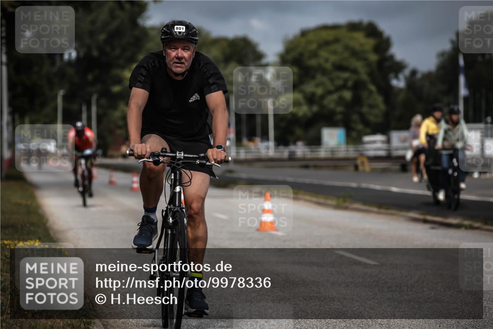 16.08.2026 - KN Förde Triathlon 2026 H.Heesch http://msf.ph/oto/9978336 16.08.2026 11:31:43 Radfahren 338, 801 meine-sportfotos.de