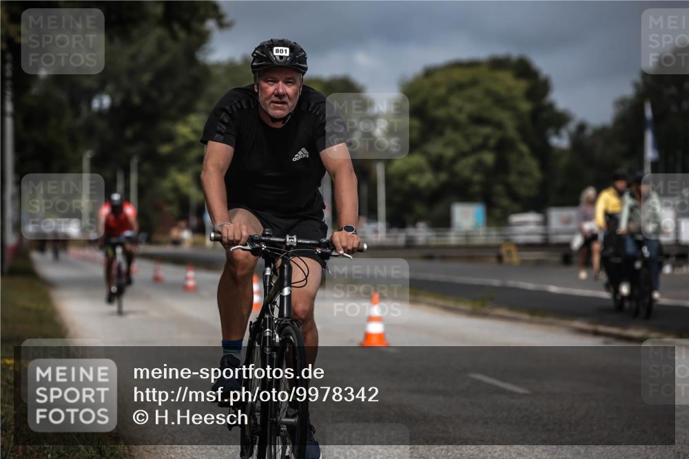 16.08.2026 - KN Förde Triathlon 2026 H.Heesch http://msf.ph/oto/9978342 16.08.2026 11:31:43 Radfahren 338, 801 meine-sportfotos.de