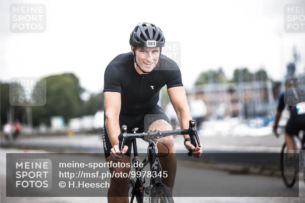 16.08.2026 - KN Förde Triathlon 2026 H.Heesch http://msf.ph/oto/9978345 16.08.2026 11:24:57 Radfahren 322, 358, 360, 363, 406 meine-sportfotos.de