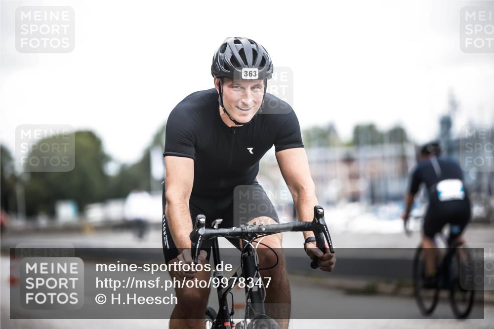 16.08.2026 - KN Förde Triathlon 2026 H.Heesch http://msf.ph/oto/9978347 16.08.2026 11:24:57 Radfahren 322, 358, 360, 363, 406 meine-sportfotos.de