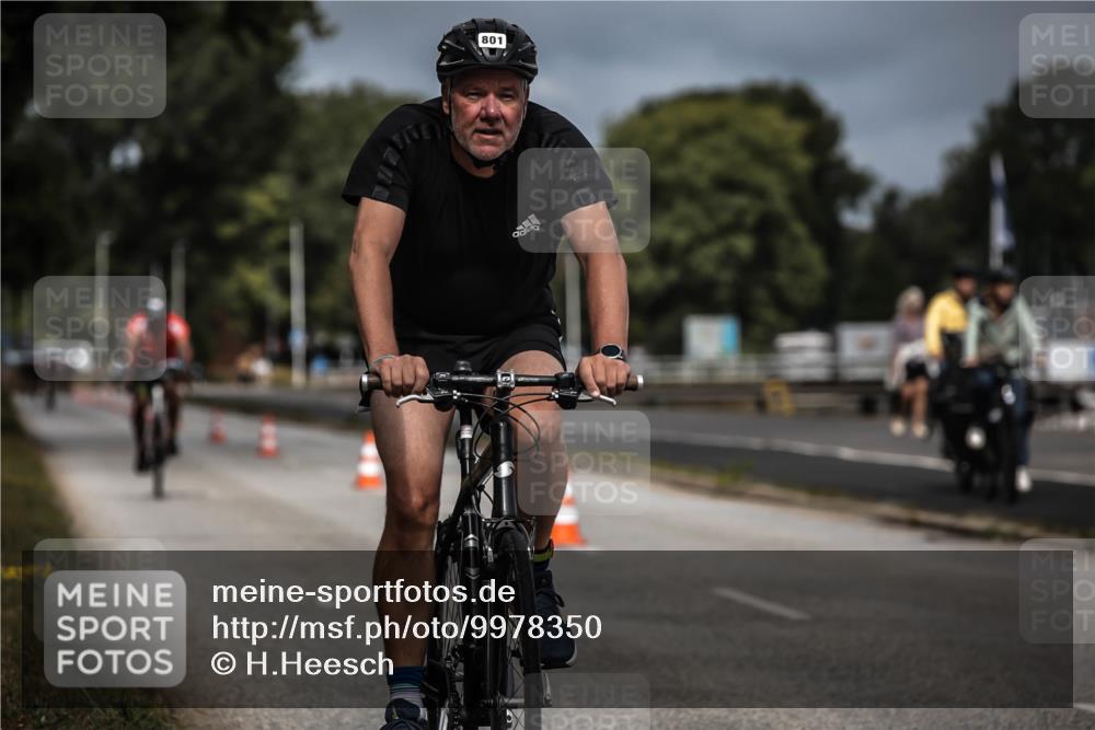 16.08.2026 - KN Förde Triathlon 2026 H.Heesch http://msf.ph/oto/9978350 16.08.2026 11:31:43 Radfahren 338, 801 meine-sportfotos.de
