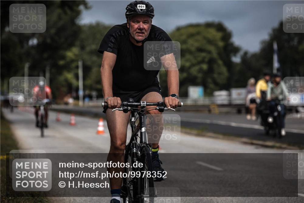 16.08.2026 - KN Förde Triathlon 2026 H.Heesch http://msf.ph/oto/9978352 16.08.2026 11:31:43 Radfahren 338, 801 meine-sportfotos.de