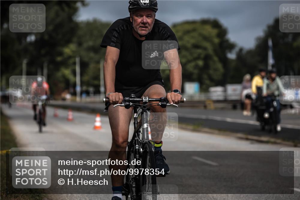 16.08.2026 - KN Förde Triathlon 2026 H.Heesch http://msf.ph/oto/9978354 16.08.2026 11:31:43 Radfahren 338, 801 meine-sportfotos.de