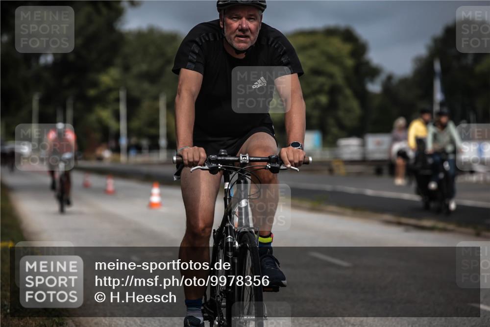 16.08.2026 - KN Förde Triathlon 2026 H.Heesch http://msf.ph/oto/9978356 16.08.2026 11:31:43 Radfahren 338, 801 meine-sportfotos.de
