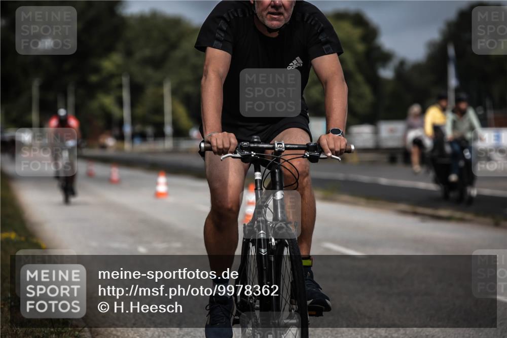 16.08.2026 - KN Förde Triathlon 2026 H.Heesch http://msf.ph/oto/9978362 16.08.2026 11:31:43 Radfahren 338, 801 meine-sportfotos.de