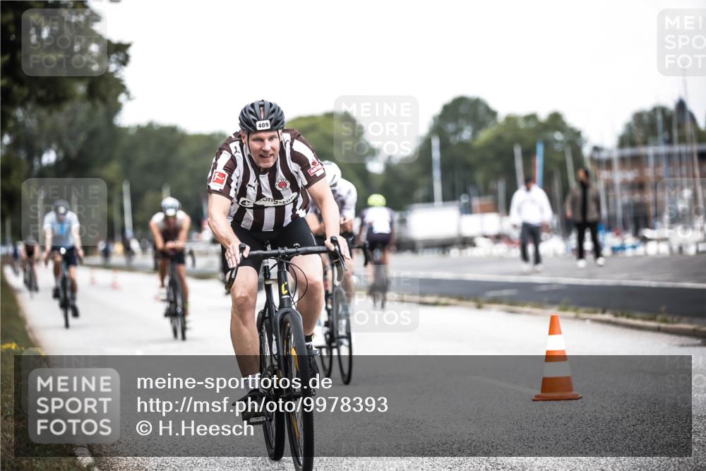 16.08.2026 - KN Förde Triathlon 2026 H.Heesch http://msf.ph/oto/9978393 16.08.2026 11:25:06 Radfahren 331, 341, 376, 408, 409, 426 meine-sportfotos.de