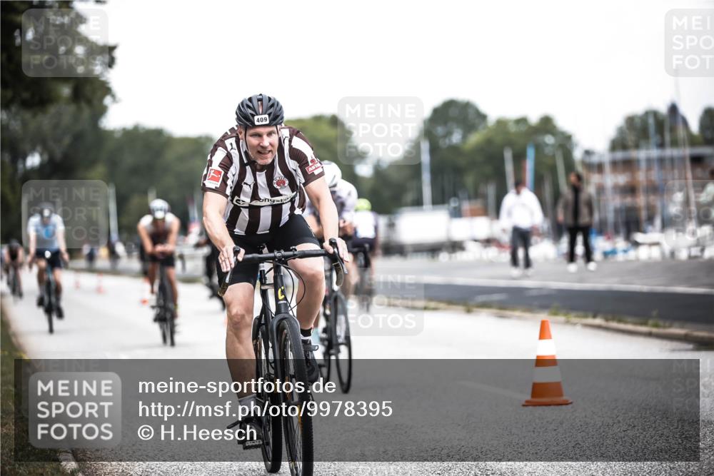 16.08.2026 - KN Förde Triathlon 2026 H.Heesch http://msf.ph/oto/9978395 16.08.2026 11:25:06 Radfahren 331, 341, 376, 408, 409, 426 meine-sportfotos.de