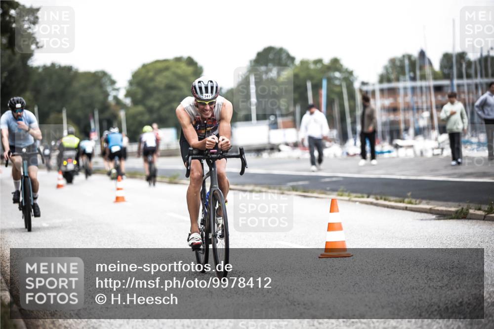 16.08.2026 - KN Förde Triathlon 2026 H.Heesch http://msf.ph/oto/9978412 16.08.2026 11:25:08 Radfahren 331, 341, 355, 375, 376, 409 meine-sportfotos.de