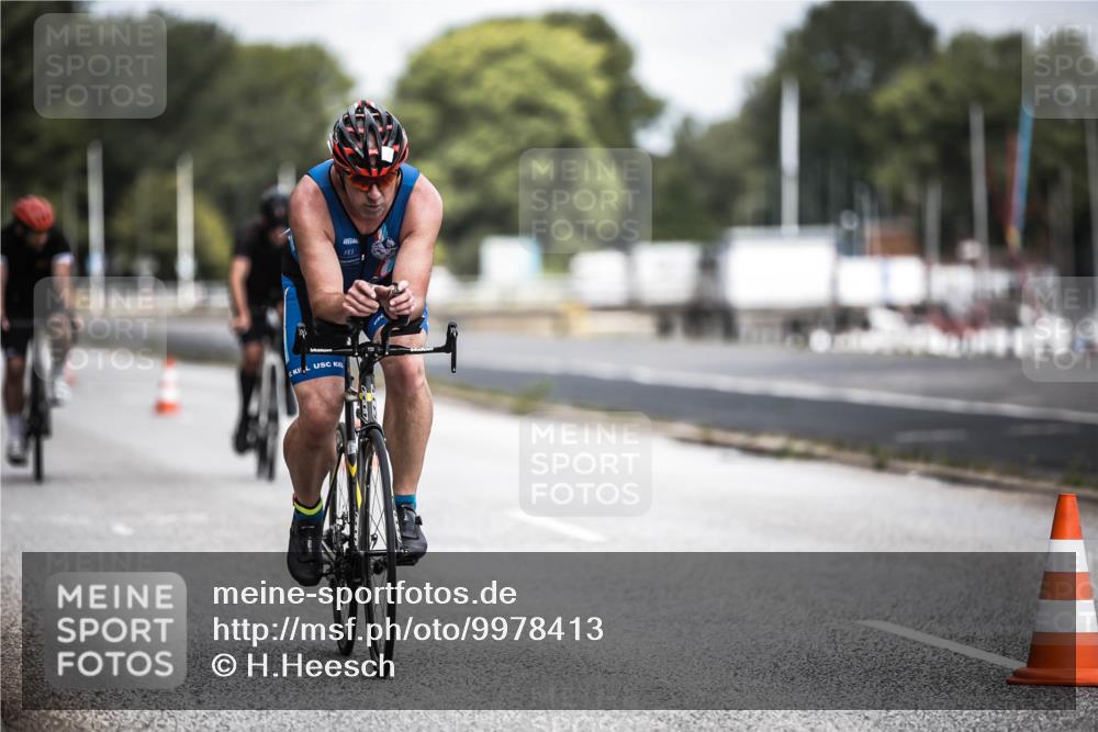 16.08.2026 - KN Förde Triathlon 2026 H.Heesch http://msf.ph/oto/9978413 16.08.2026 11:32:03 Radfahren 331, 347, 352, 363, 410 meine-sportfotos.de